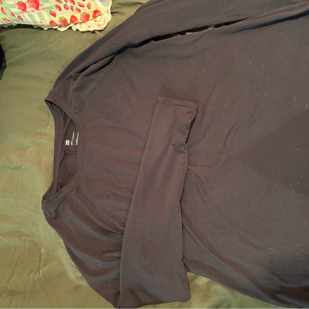 Women’s Long Sleeve Athletic Top With Thumb Holes